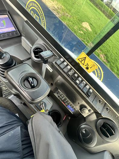 Used 2019 TAKEUCHI TB230