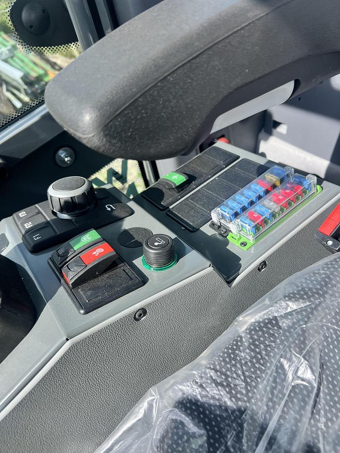 Used 2025 WACKER NEUSON WL70