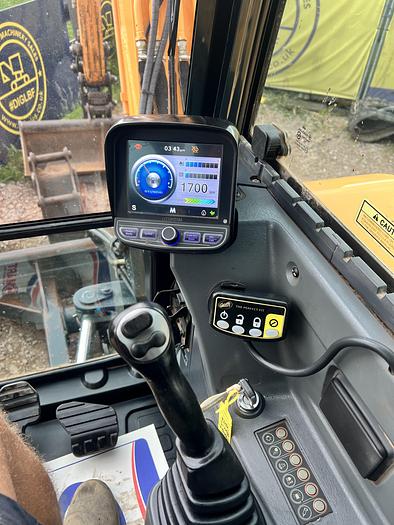 Used 2017 Hyundai  80CR-9A