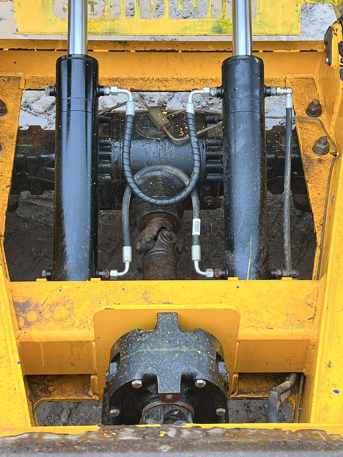 Used 2017 THWAITES 9 tonne dumper