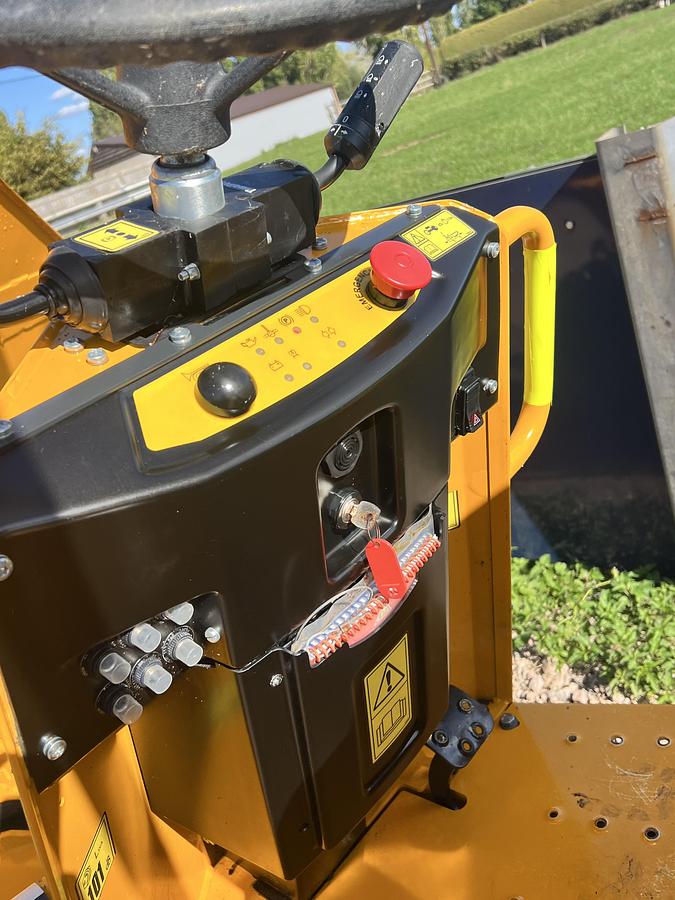 Used 2024 THWAITES 1.5 tonne dumper