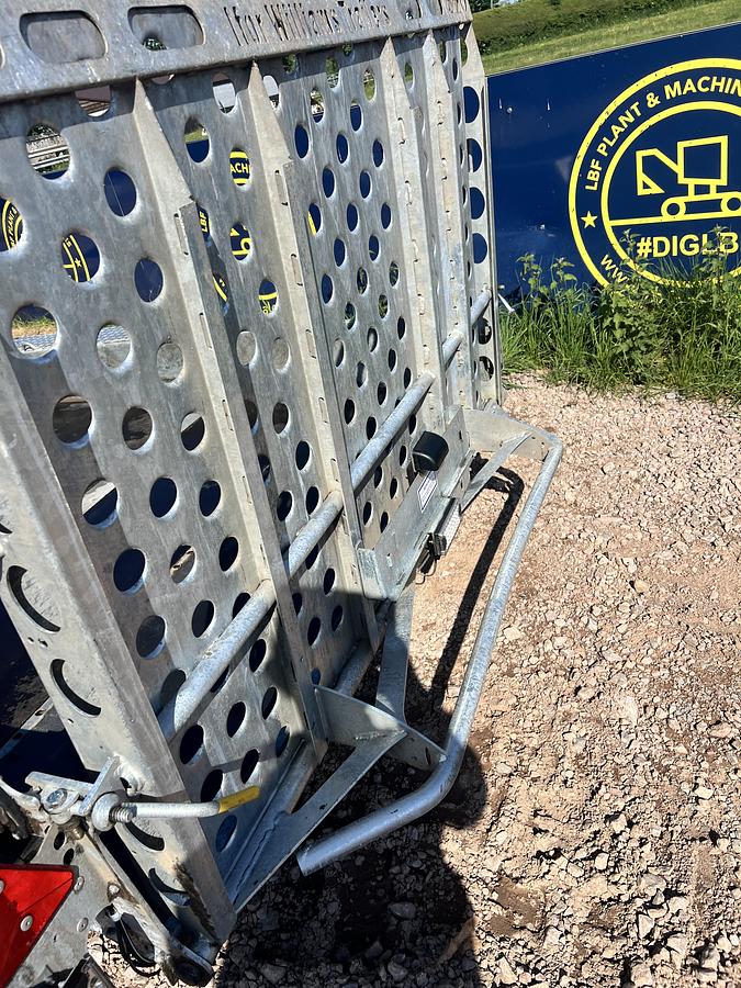 Used 2025 IFOR WILLIAMS GH146BT