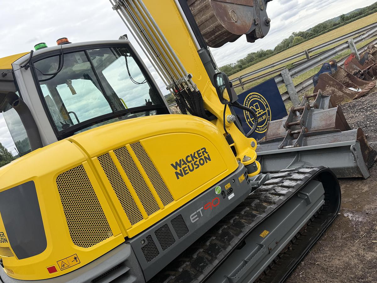 Used 2023 WACKER NEUSON ET90