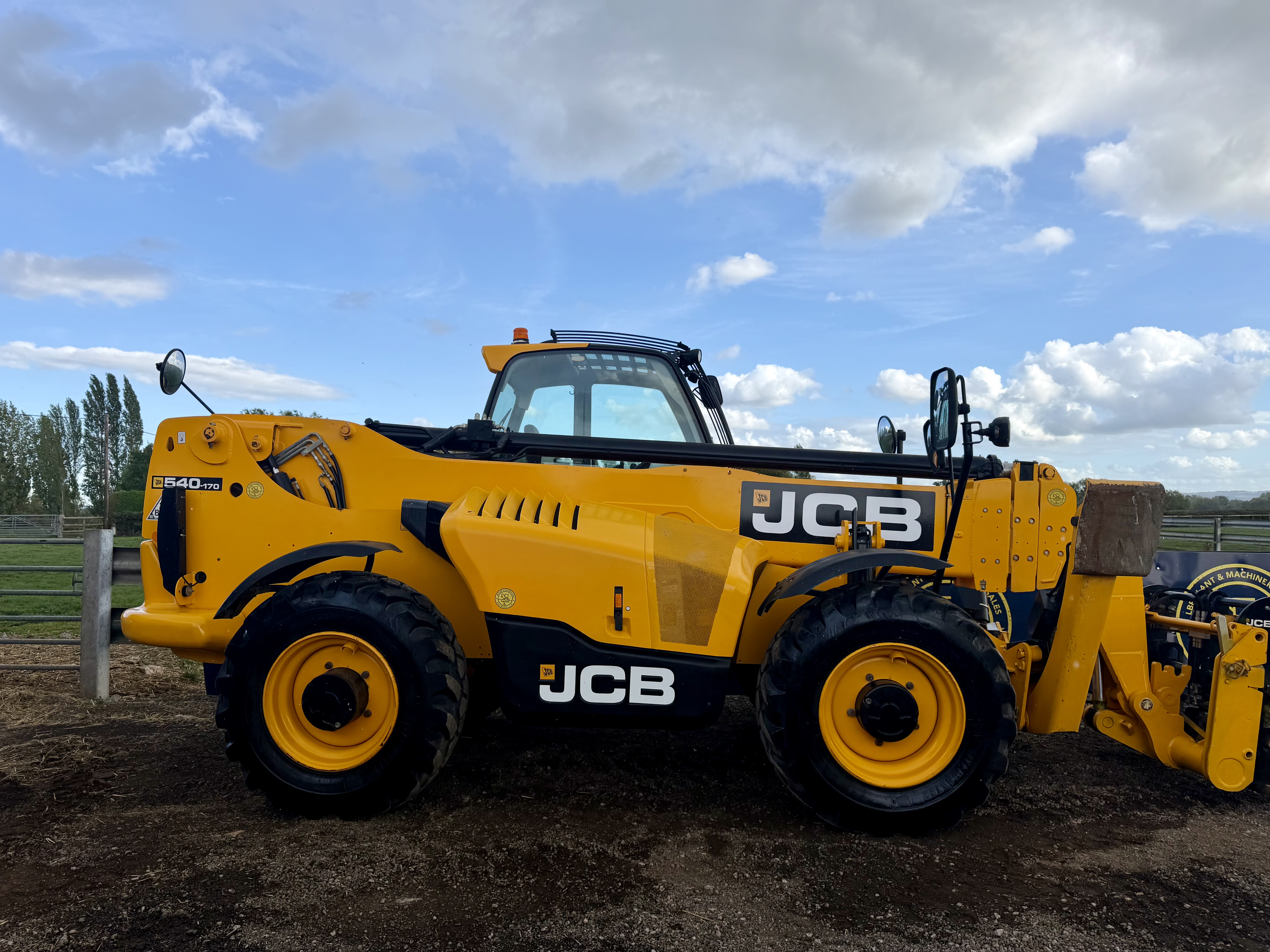 Used 2023 JCB 540-170
