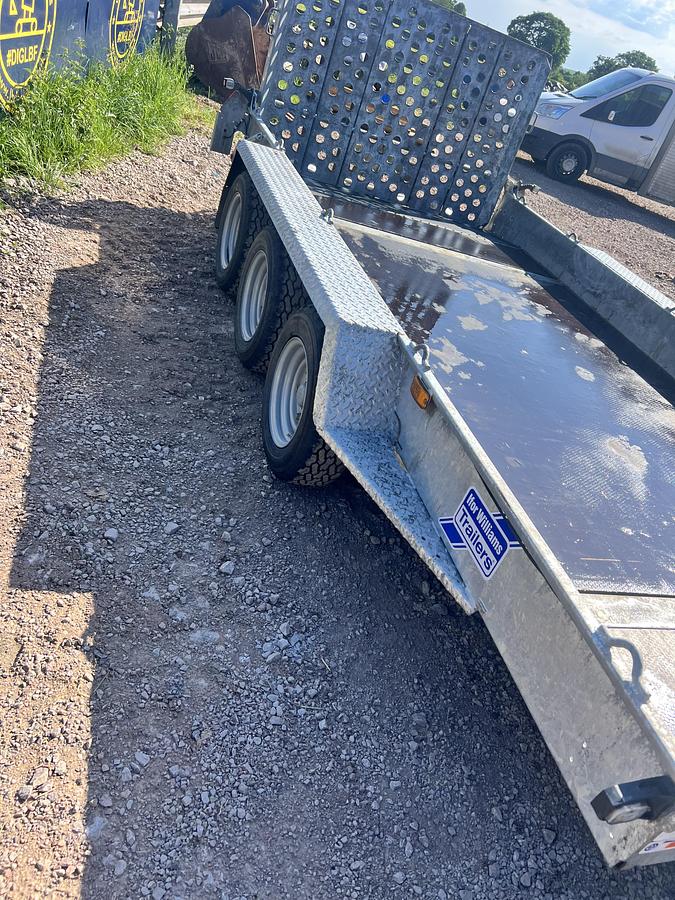 Used 2025 IFOR WILLIAMS GH146BT