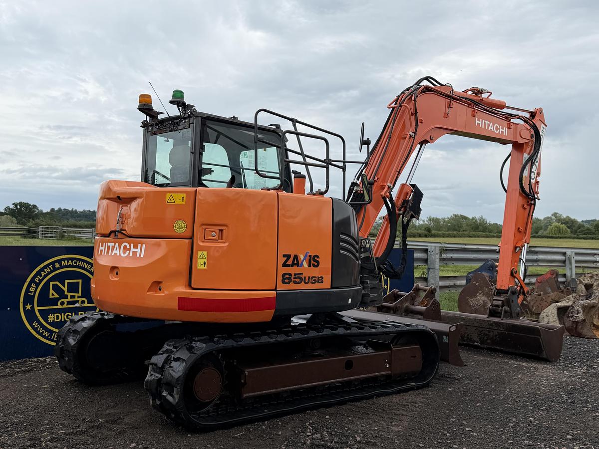 Used 2018 HITACHI ZX85USB-5