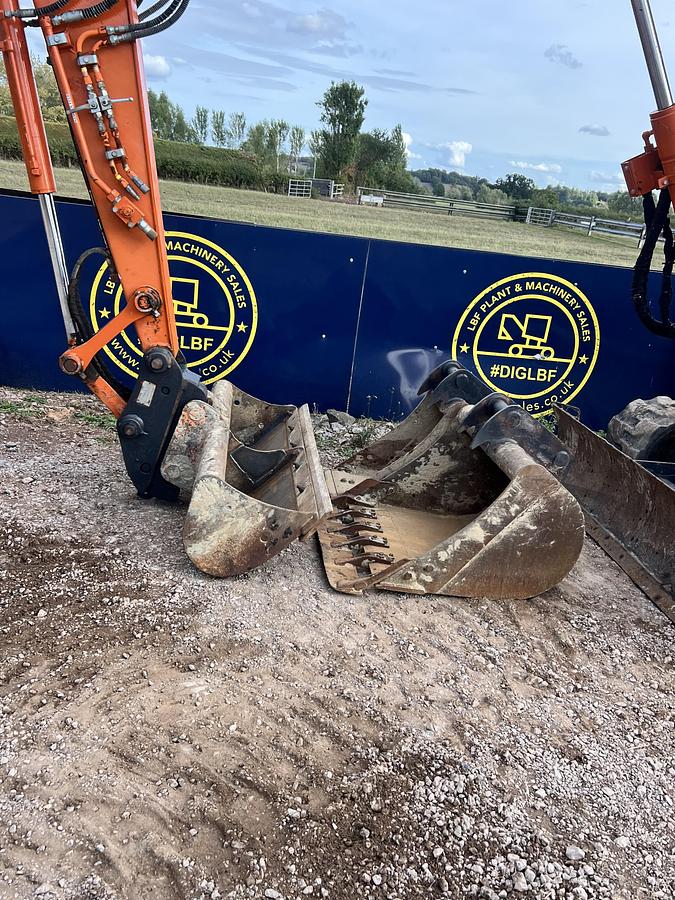 Used 2021 HITACHI ZX85USB-6