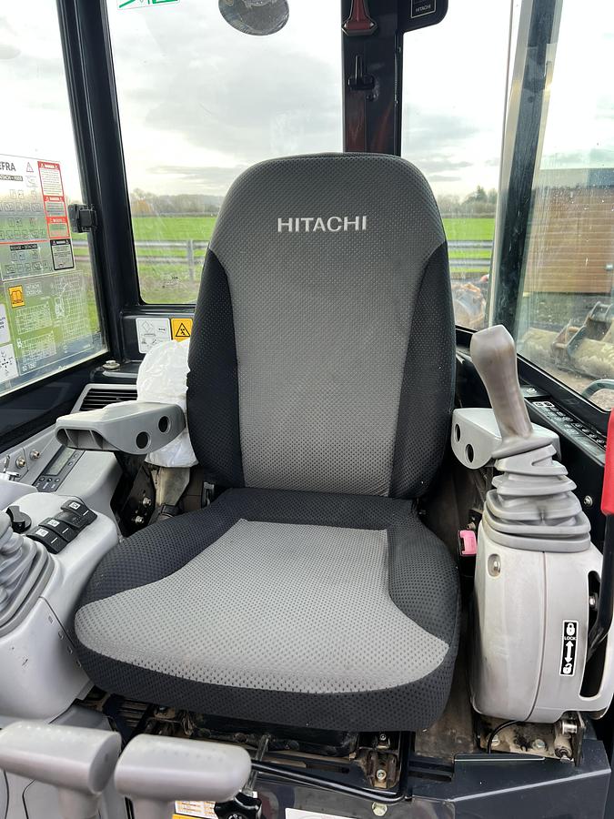 Used 2017 HITACHI ZX33U