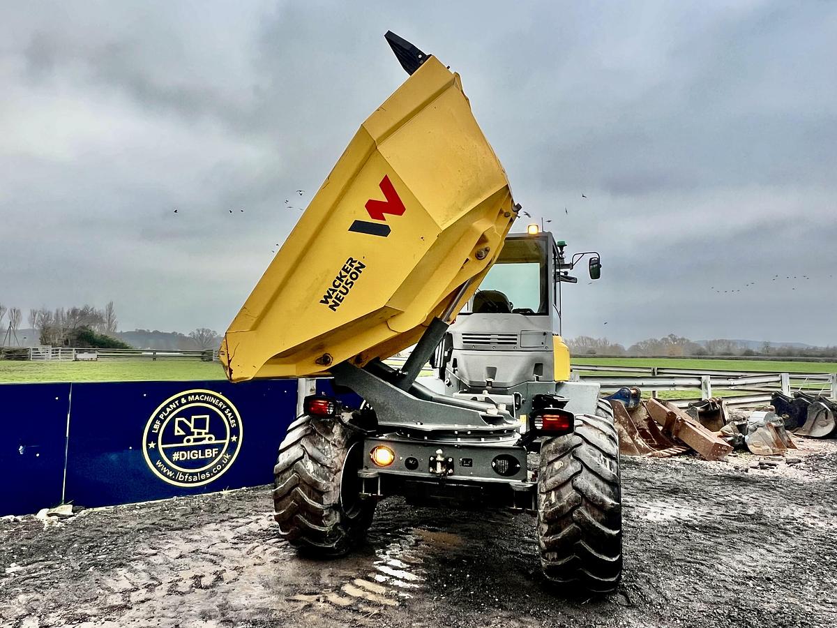 Used 2020 WACKER NEUSON DV90 duel view swivel