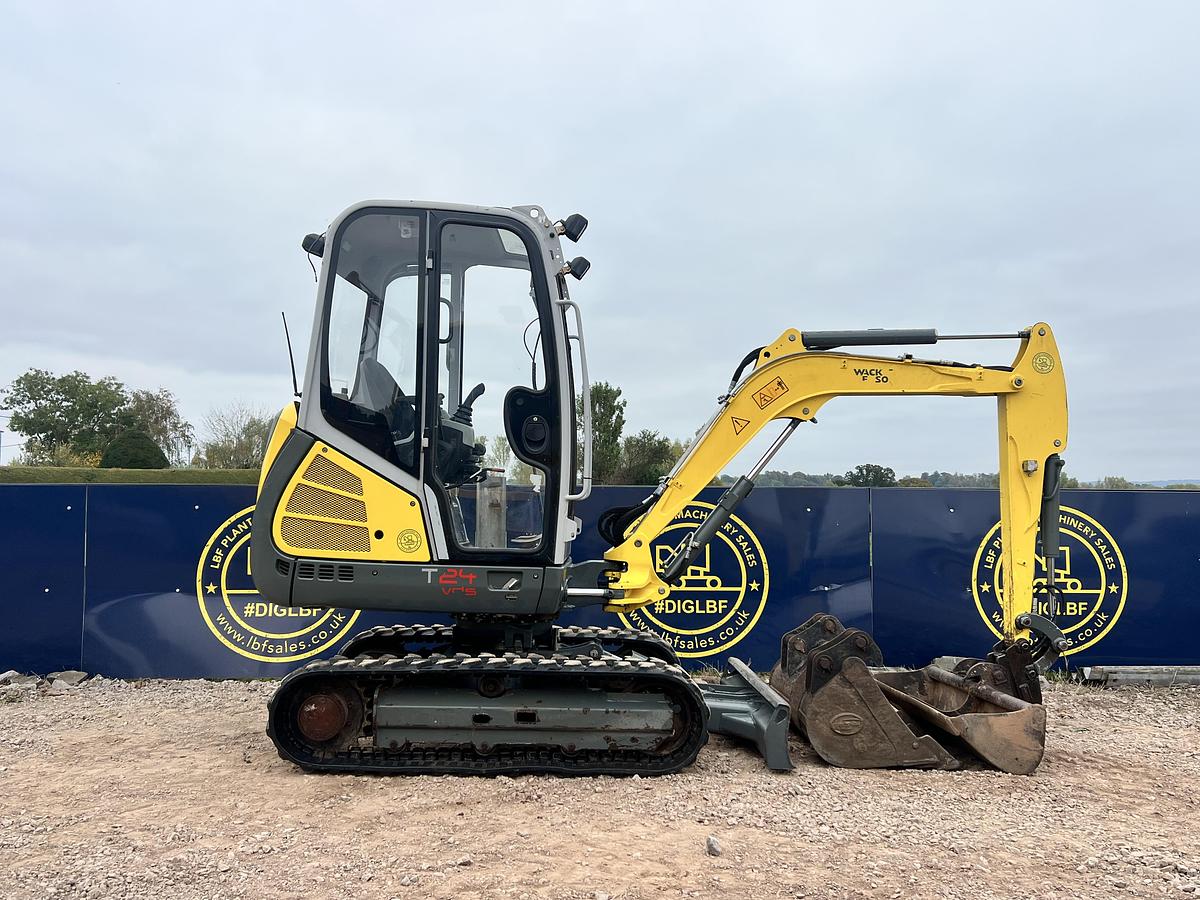 Used 2017 WACKER NEUSON ET24 VDS