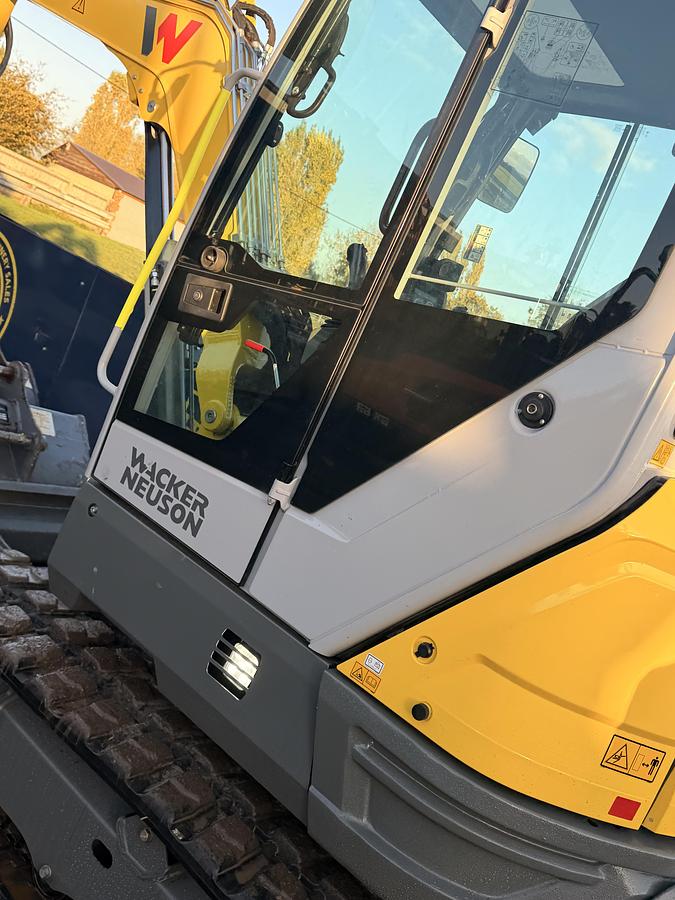 Used 2025 WACKER NEUSON EZ50