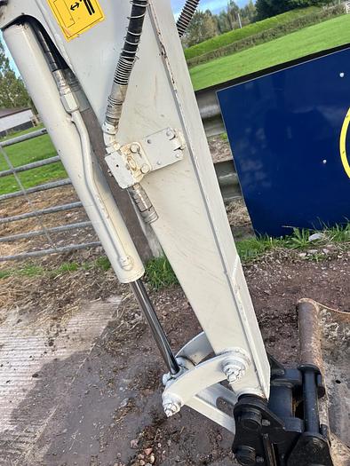 Used 2019 TAKEUCHI TB230