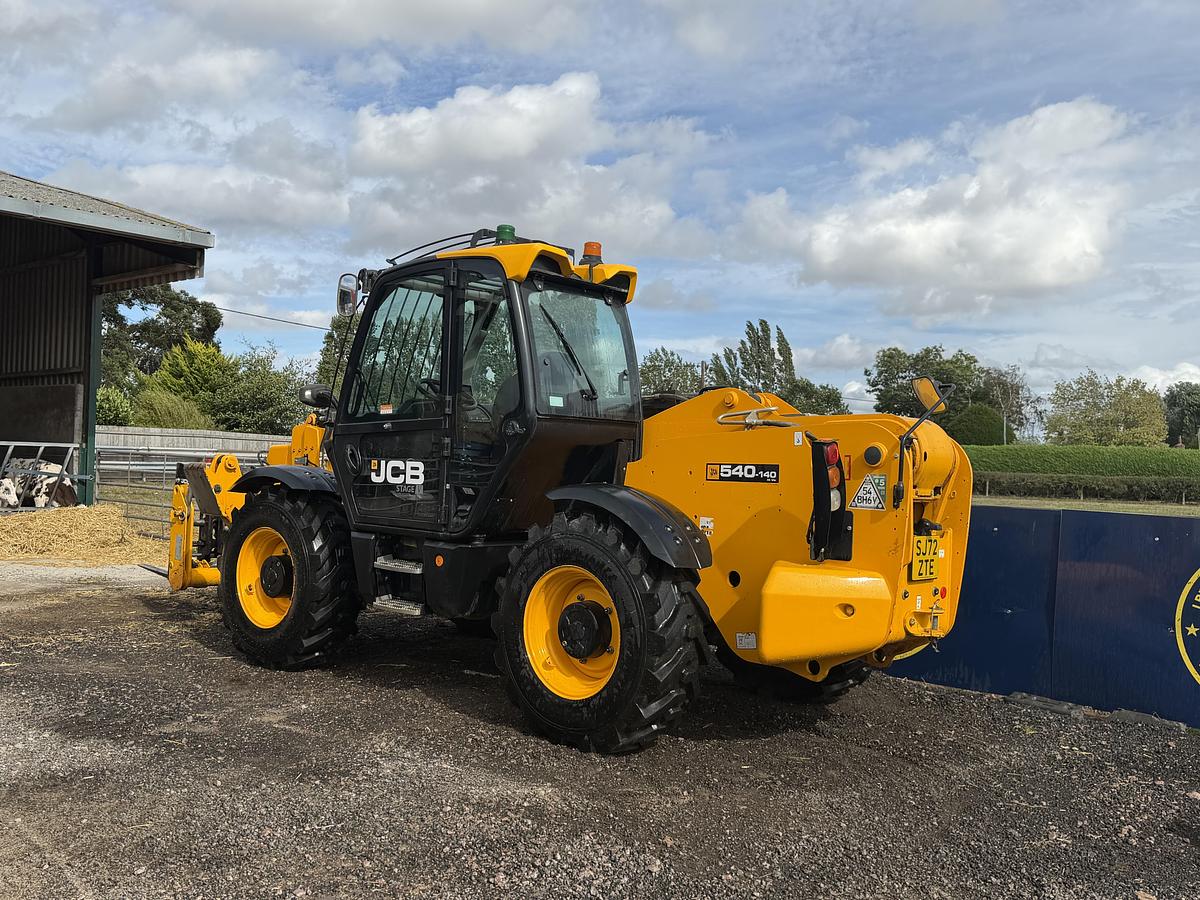 Used 2022 JCB 540-140