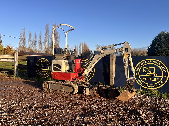 Used 2018 TAKEUCHI TB210R