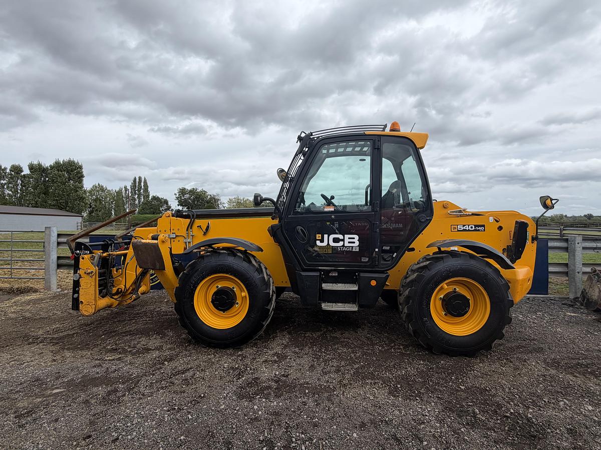 Used 2023 JCB 540-140