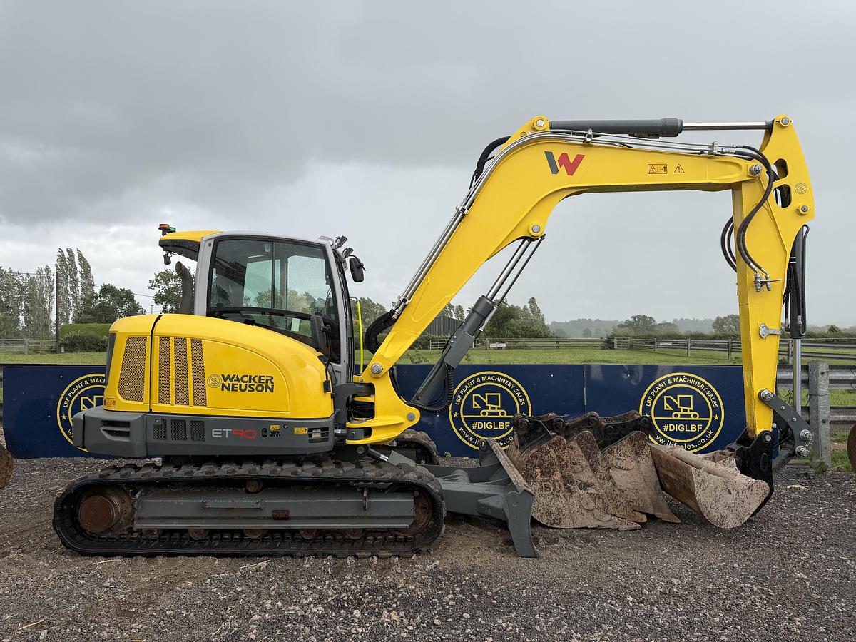 Used 2022 WACKER NEUSON ET90