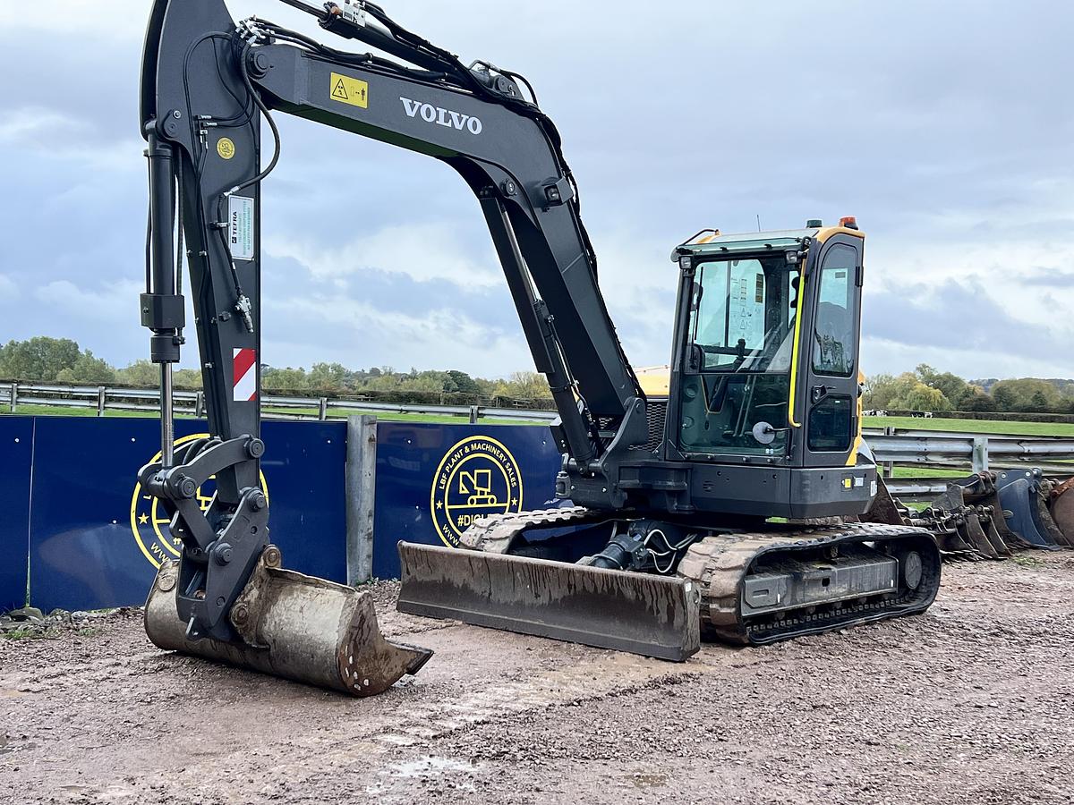 Used 2020 VOLVO ECR88D PRO