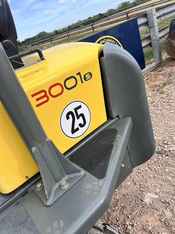 Used 2015 WACKER NEUSON 3001s