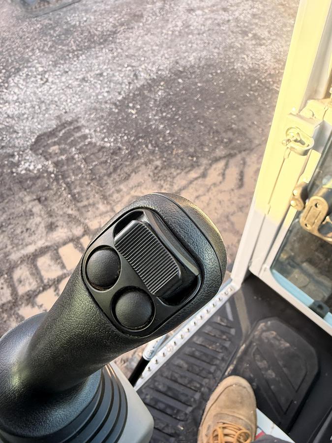 Used 2025 WACKER NEUSON EZ50