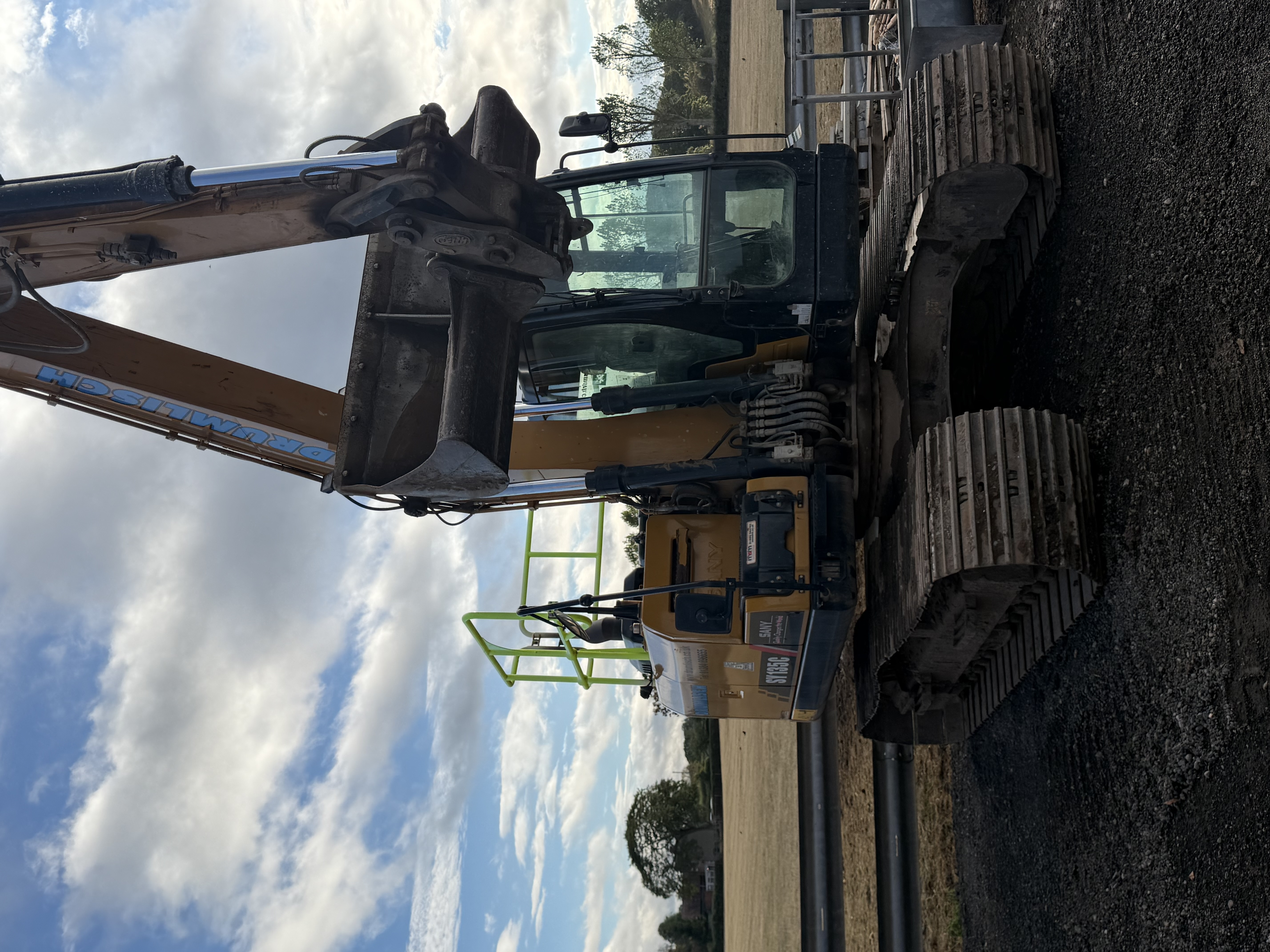 Used 2023 SANY SY135C