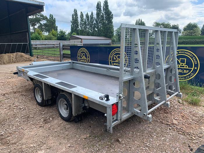 Used 2024 IFOR WILLIAMS GX126