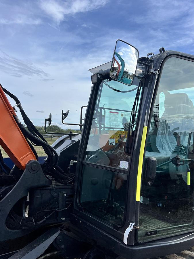 Used 2021 HITACHI ZX85USB-6