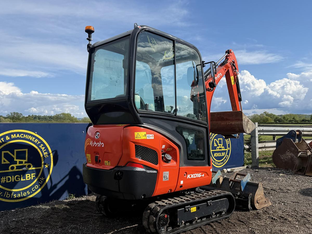 Used 2023 KUBOTA KX016-4
