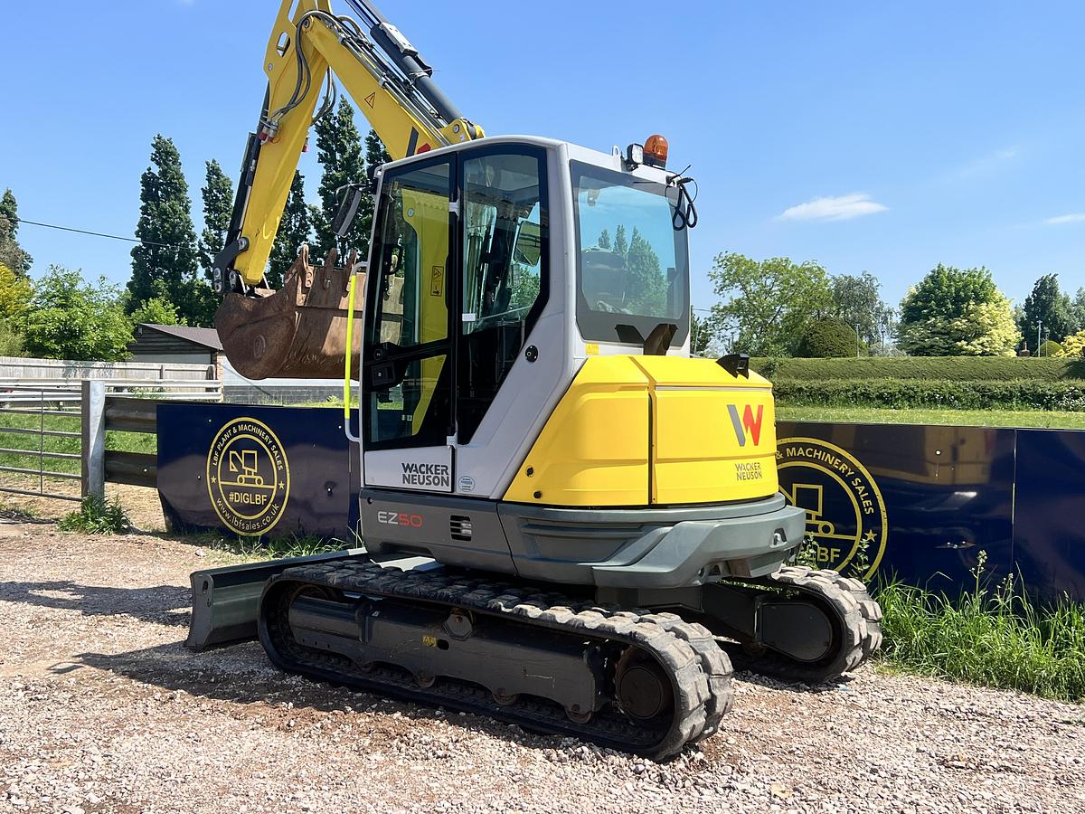 Used 2022 WACKER NEUSON EZ50