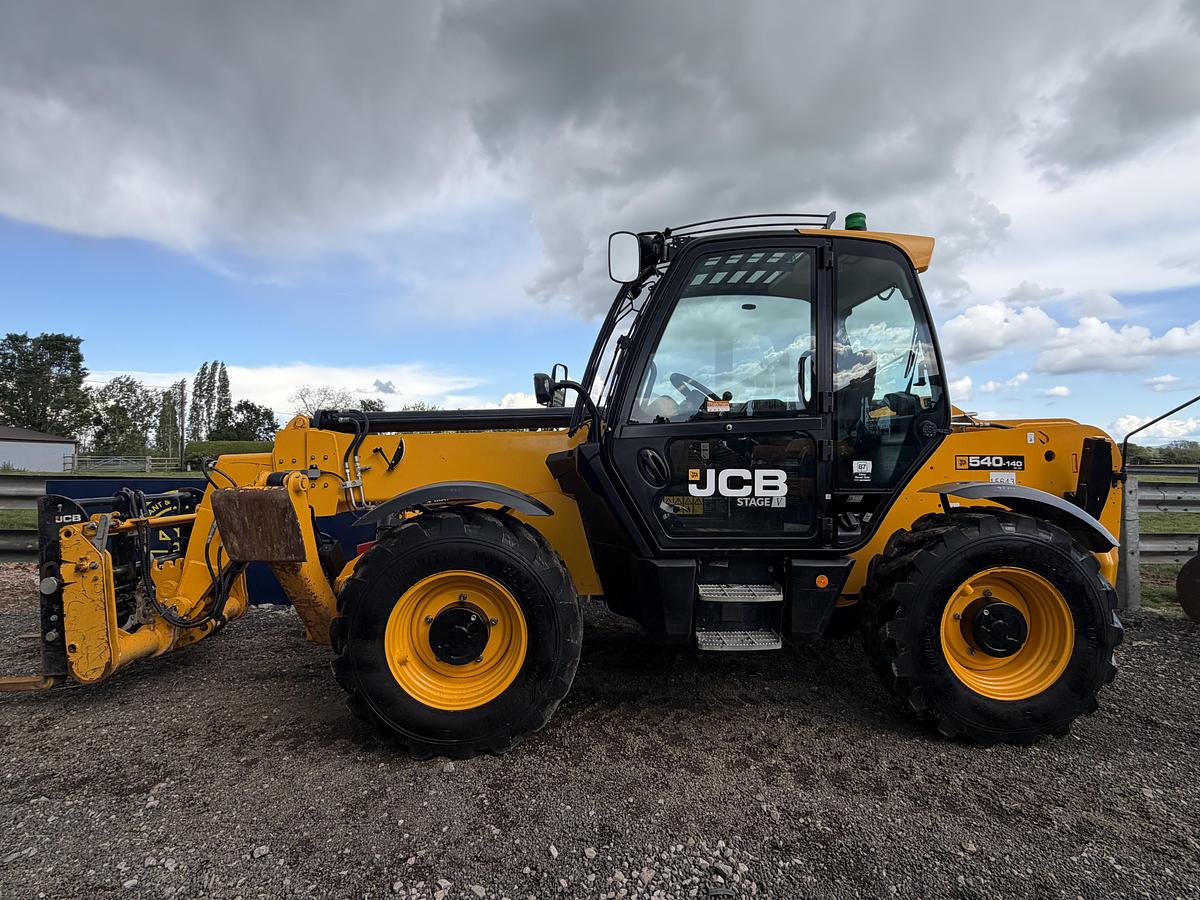 Used 2022 JCB 540-140