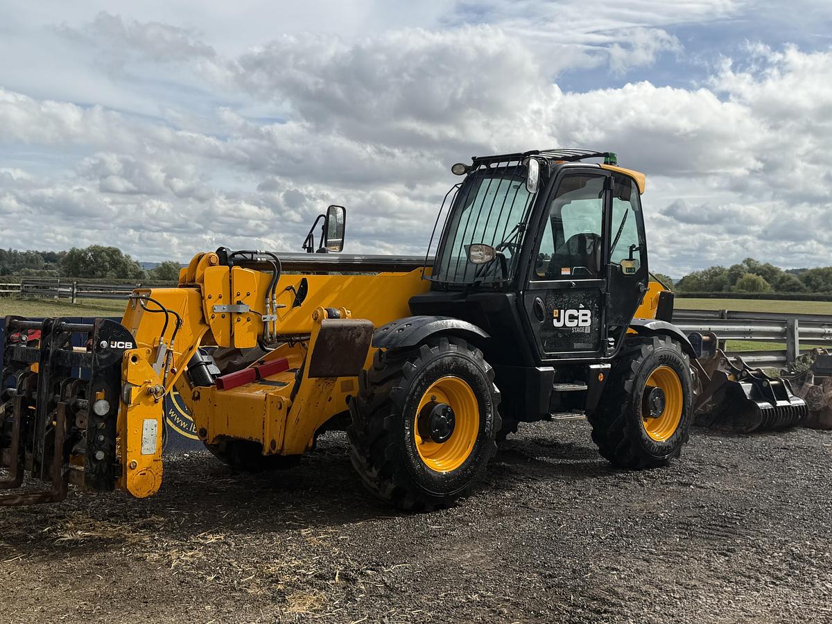 Used 2022 JCB 540-140
