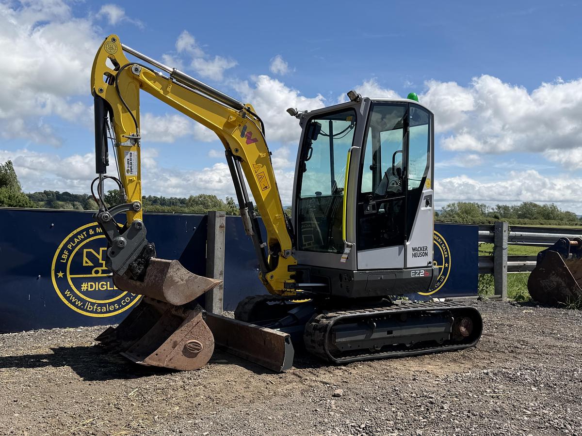 Used 2023 WACKER NEUSON EZ26