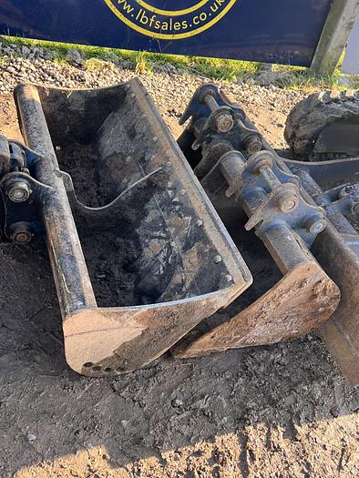 Used 2022 TAKEUCHI TB325R