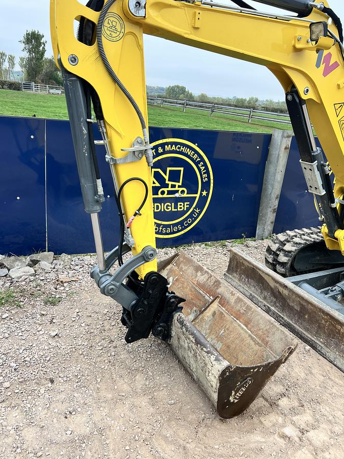 Used 2022 WACKER NEUSON EZ26