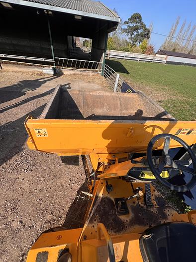 Used 2017 THWAITES 6 ton