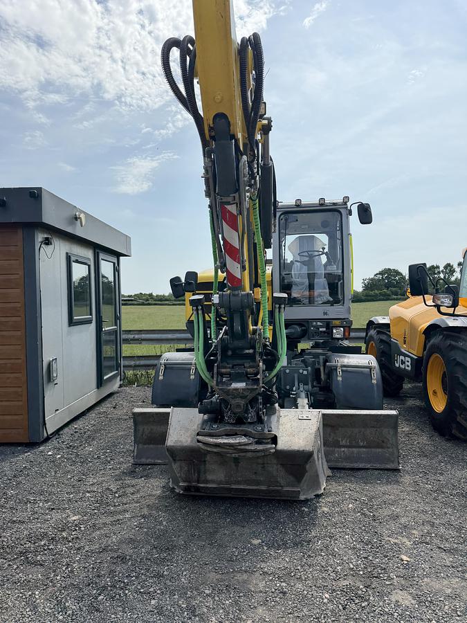 Used 2021 WACKER NEUSON EW100