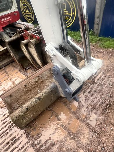 Used 2018 TAKEUCHI TB260