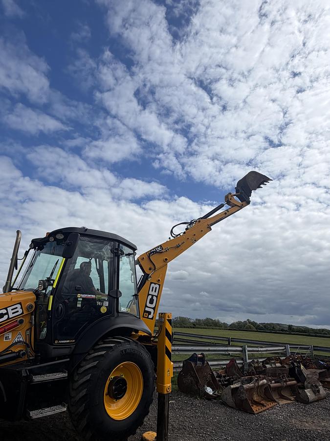 Used 2021 JCB 3CX SITE MASTER PRO