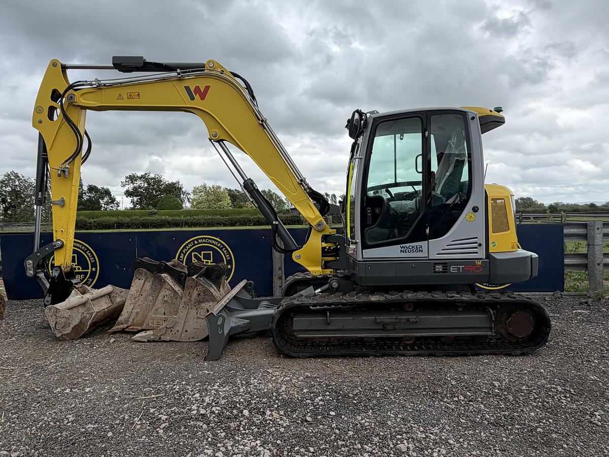 Used 2022 WACKER NEUSON ET90