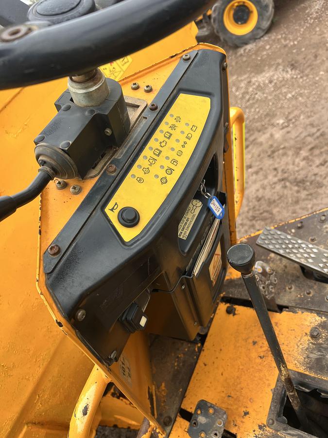 Used 2017 THWAITES 9 tonne dumper