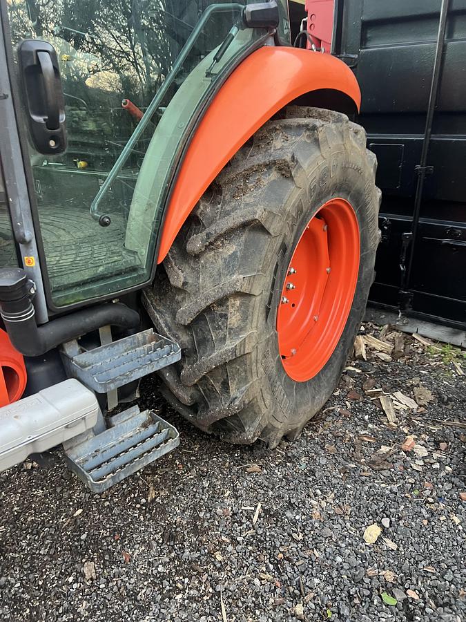 Used KUBOTA M7040