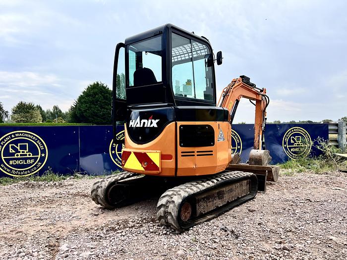 Used 2017 HANIX H27DR