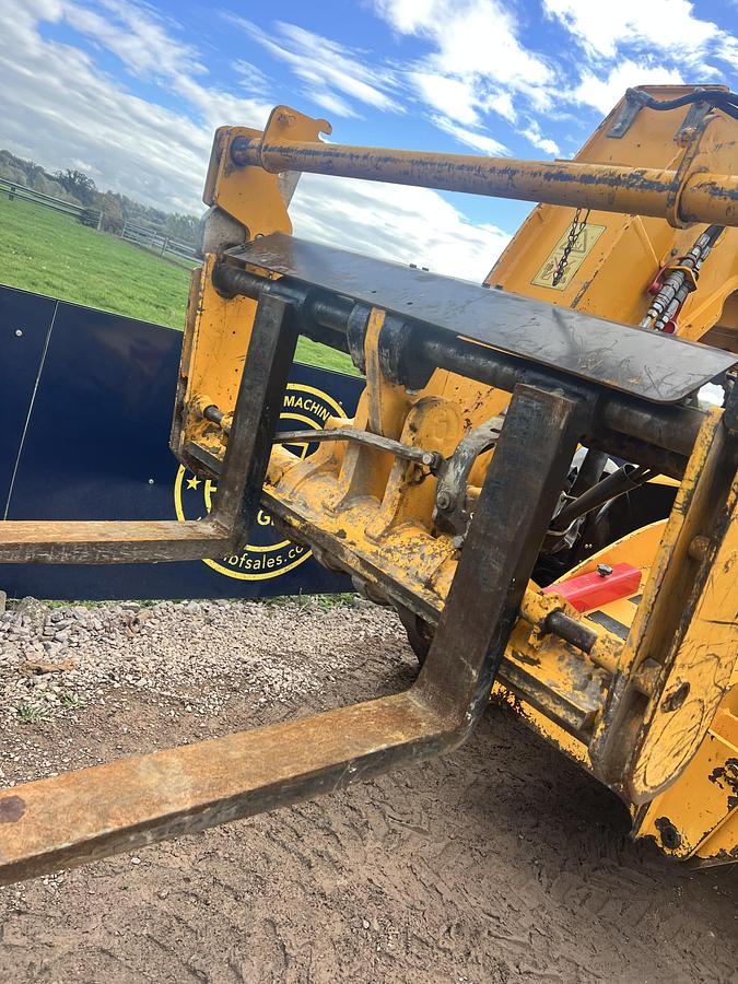 Used 2021 JCB 540-140