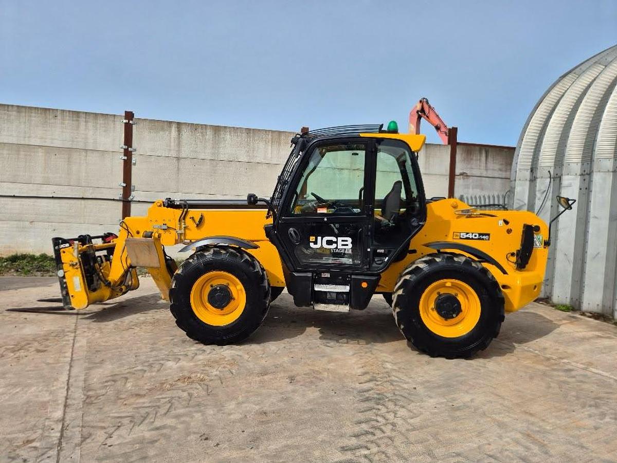 Used 2022 JCB 540-140