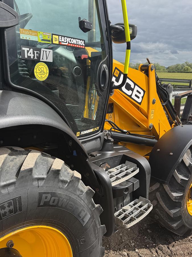 Used 2021 JCB 3CX SITE MASTER PRO