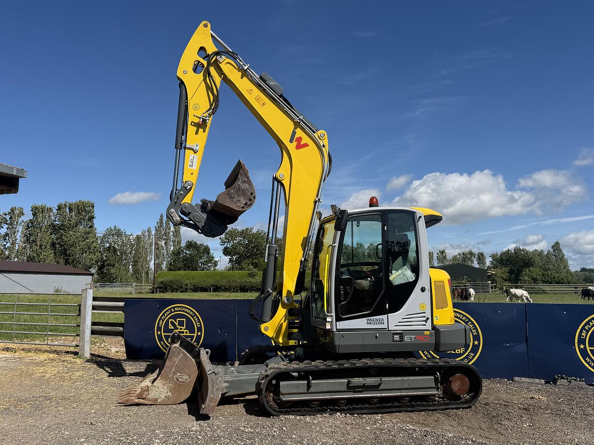 Used 2022 WACKER NEUSON ET90