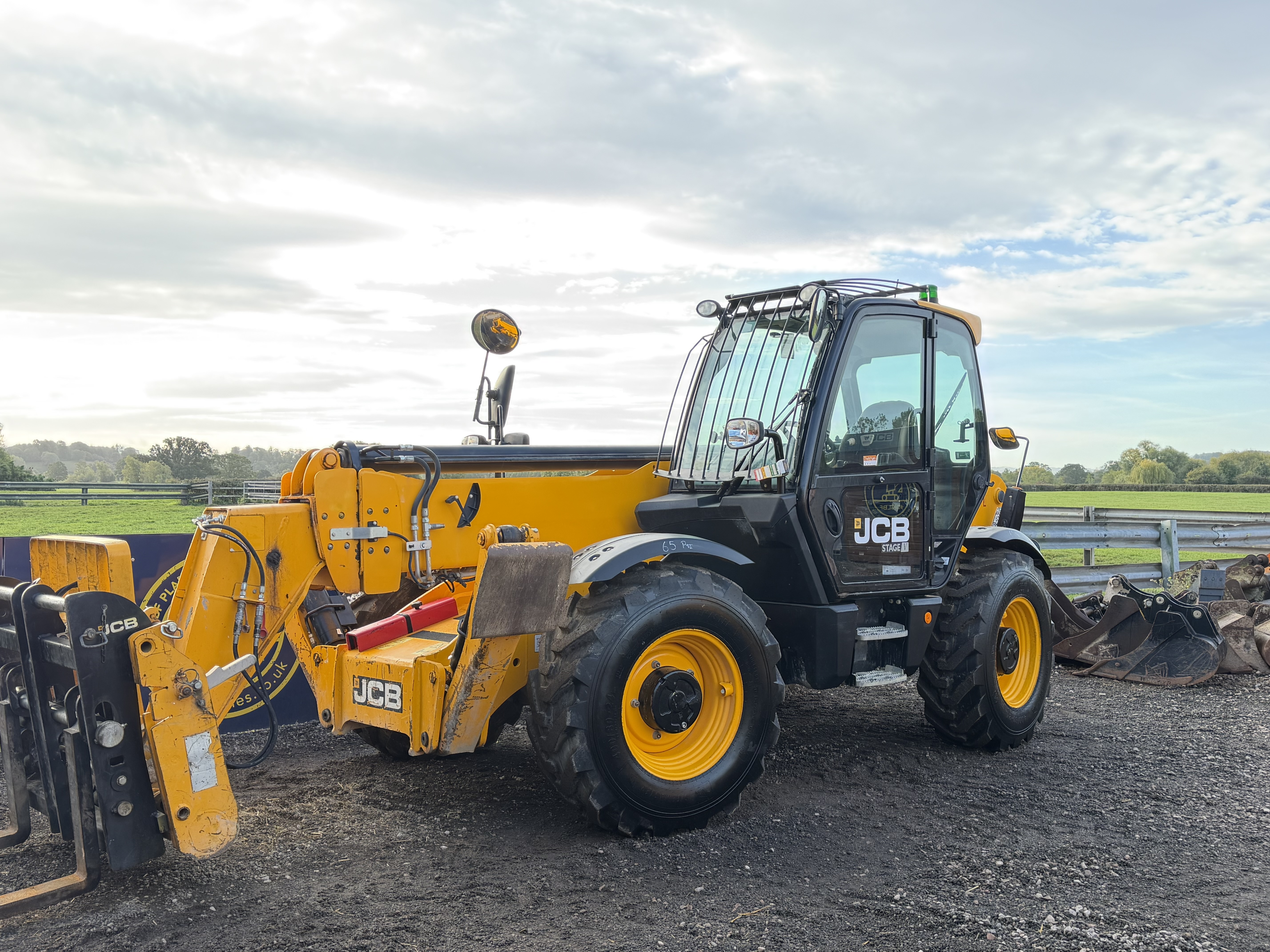 Used 2023 JCB 540-140