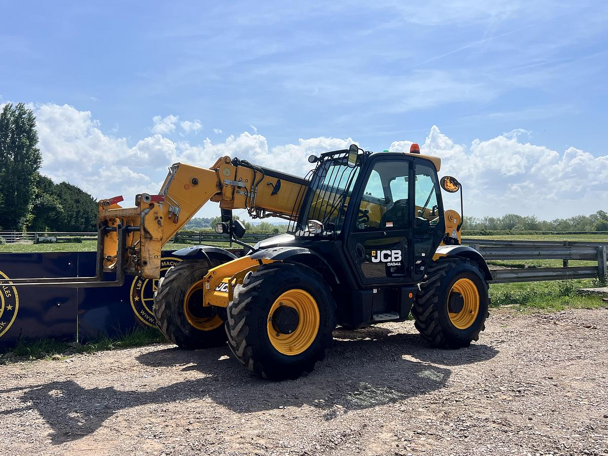 Used 2019 JCB 535-95