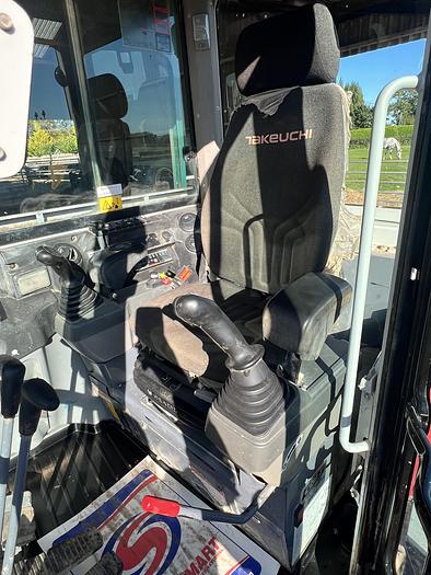 Used 2018 TAKEUCHI TB230