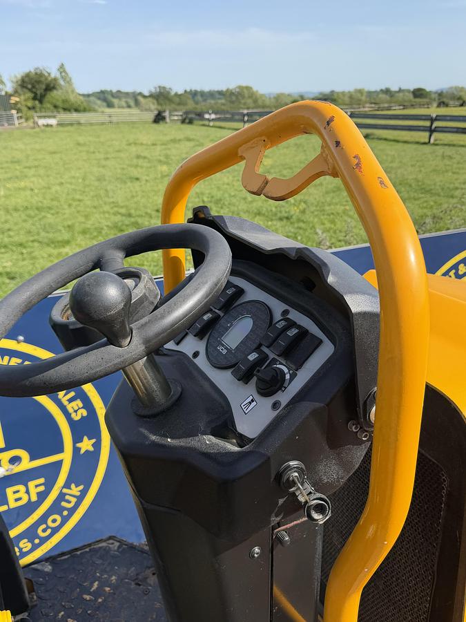 Used 2022 JCB CT260-120