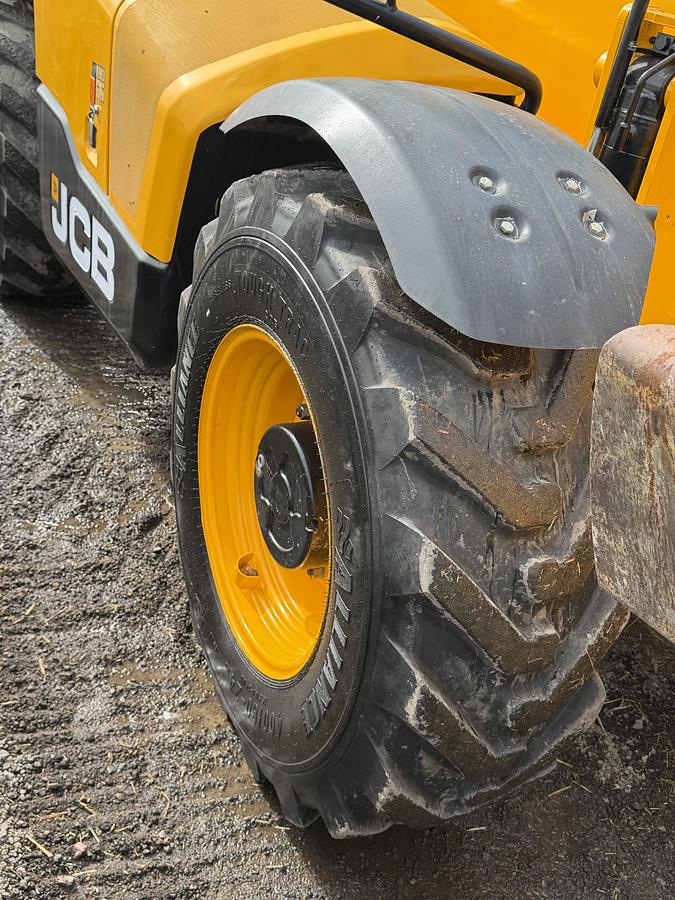 Used 2022 JCB 540-140